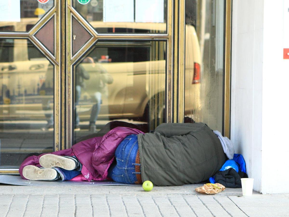 Wie viele obdachlose gibt es in Hamburg