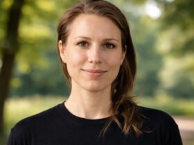 Josefine Cox